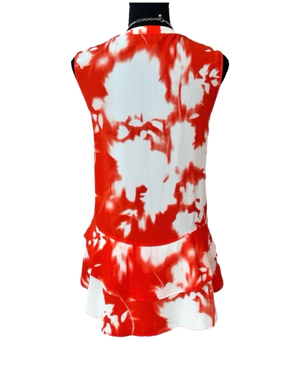 SIMPLY VERA ~ Vera Wang Red and White Sleeveless Asymmetrical Ruffled Blouse - Picture 5 of 8